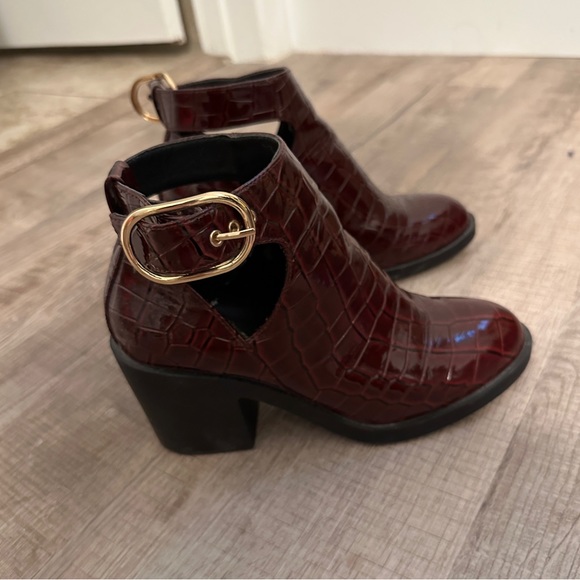 Topshop Burgundy Cut Out Croc Boots - Picture 2 of 4